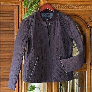 Gap Sz L quilted snap closure spring/fall jacket